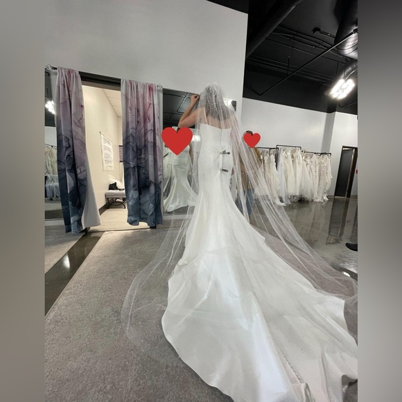 Abella by Allure E308 -Laila Wedding Dress -BRAND NEW NEVER WORN NEVER ALTERED - Picture 3 of 8